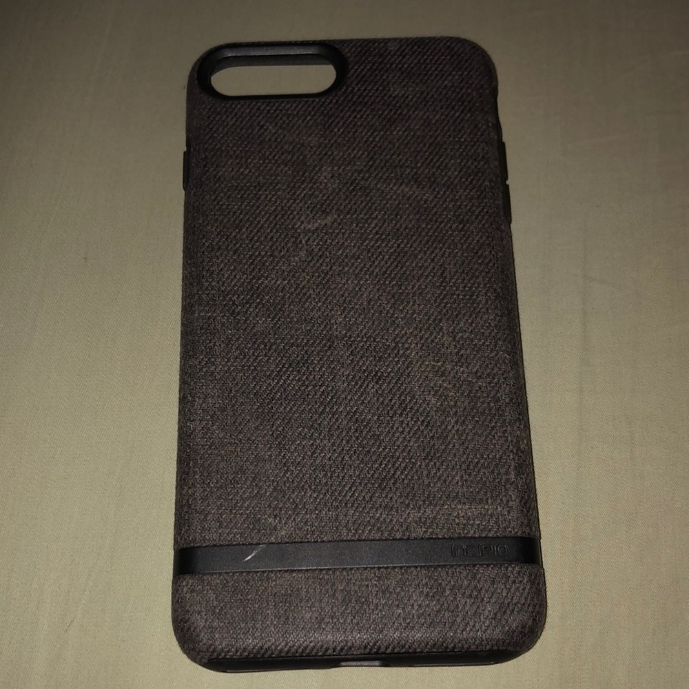 iPhone 8 Plus incipio case